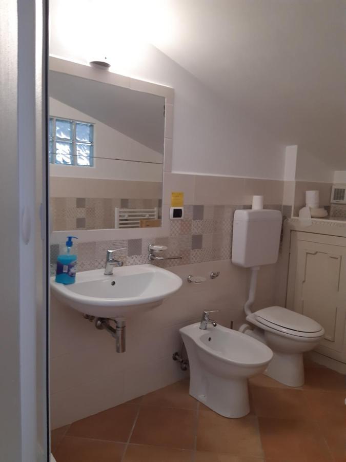 Il Girasole Bed & Breakfast Castelvecchio Calvisio Dış mekan fotoğraf